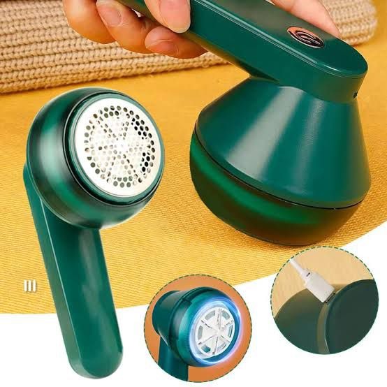 Portable Lint Remover & Manual Fabric Shaver for Clothes, Pet Hair, and Upholstery